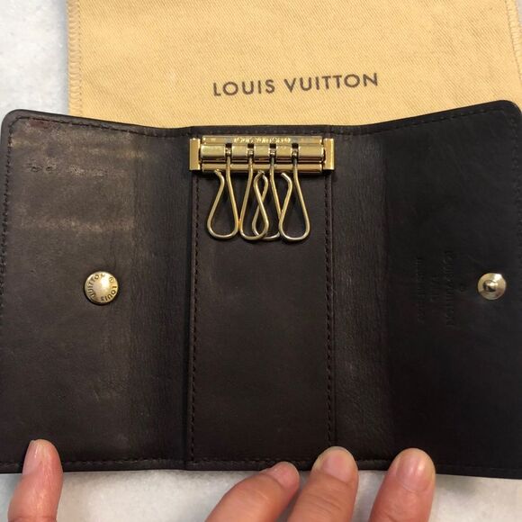 Authentic Louis Vuitton Vernis Patent Leather Multicles 4 Key Holder - Picture 5 of 11